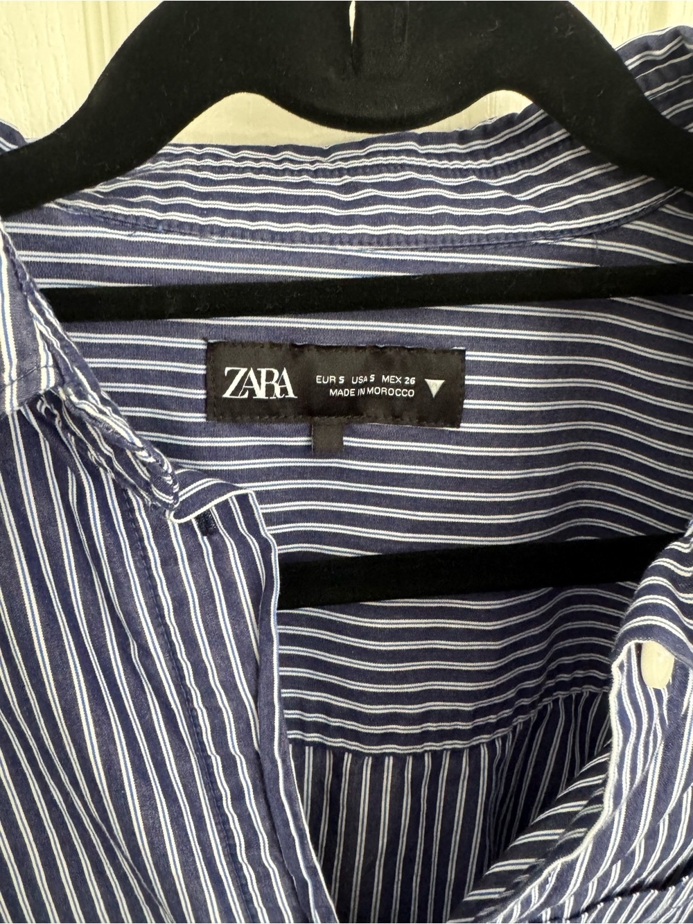 Zara Blue and White Pinstripe Button-Down Shirt - Picture 2 of 3